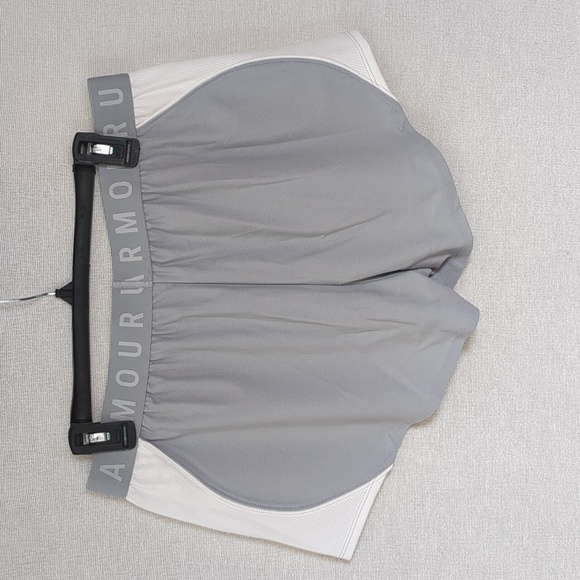 NWT Villanova Under Armour Women's Wildcat's Shorts Size Large Gray Loose Fit - Picture 8 of 10